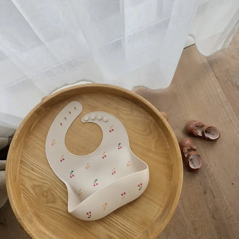 Soft Silicone Feeding Bib